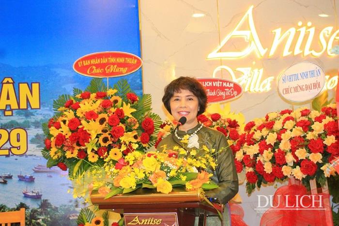 Bà Cao Thị Ngọc Lan – Phó Chủ tịch Thường trực Hiệp hội Du lịch Việt Nam phát biểu chỉ đạo tại Đại hội.