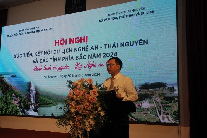 Giám đốc Trung tâm Xúc tiến đầu tư, Thương mại và Du lịch tỉnh Nghệ An Nguyễn Mạnh Lợi phát biểu tại Hội nghị