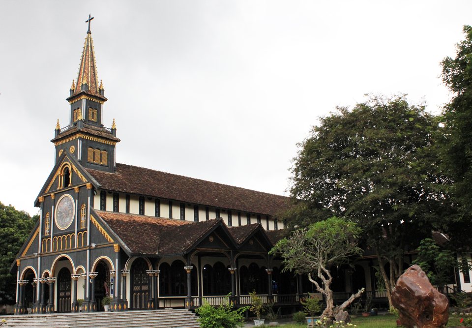 Những nhà thờ thu hút du khách ở Việt Nam