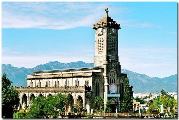 Những nhà thờ thu hút du khách ở Việt Nam