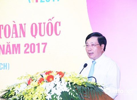 Ủy viên Bộ Chính trị, Phó Thủ tướng Chính phủ, Bộ trưởng Bộ Ngoại giao Phạm Bình Minh phát biểu tại buổi Lễ