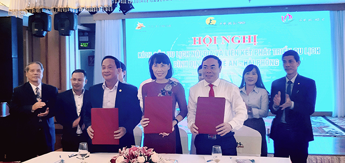 Lãnh đạo Sở Du lịch Bình Định, Hải Phòng và Nghệ An ký Thỏa thuận hợp tác giai đoạn 2020 - 2025.