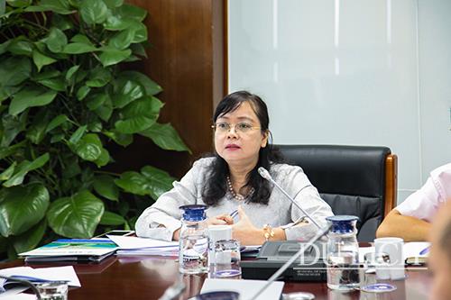 Phó Tổng cục trưởng TCDL Nguyễn Thị Thanh Hương giải đáp thắc mắc về việc giảm giá điện