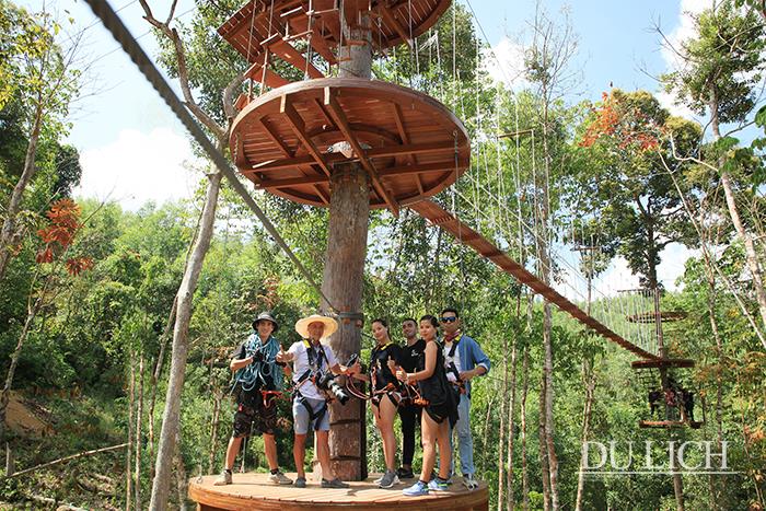 Zipline Canopy Tour phù hợp với nhiều lứa tuổi, đối tượng khách hàng