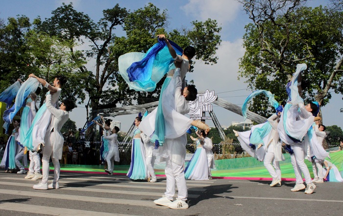 Festival Thu Hà Nội năm 2024 là một trong những sự kiện quảng bá, xúc tiến du lịch lớn nhất của TP. Hà Nội nhân dịp kỷ niệm 70 năm Ngày giải phóng Thủ đô (ảnh minh họa)