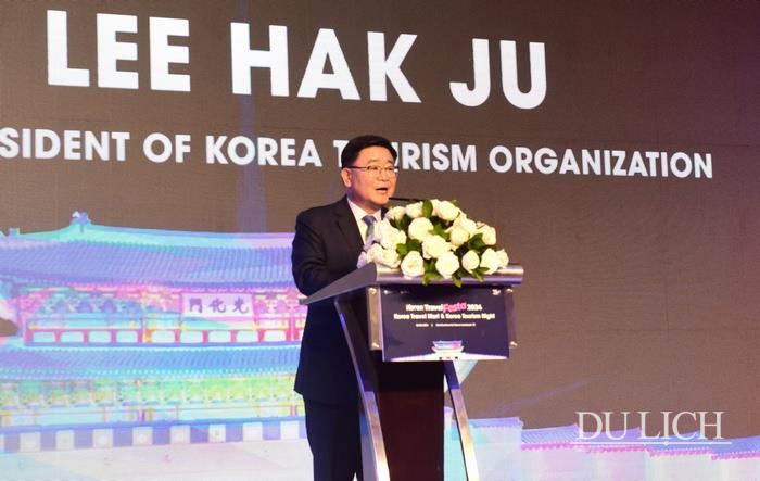 Phó Tổng Cục trưởng Tổng cục Du lịch Hàn Quốc Lee Hak Ju phát biểu tại chương trình
