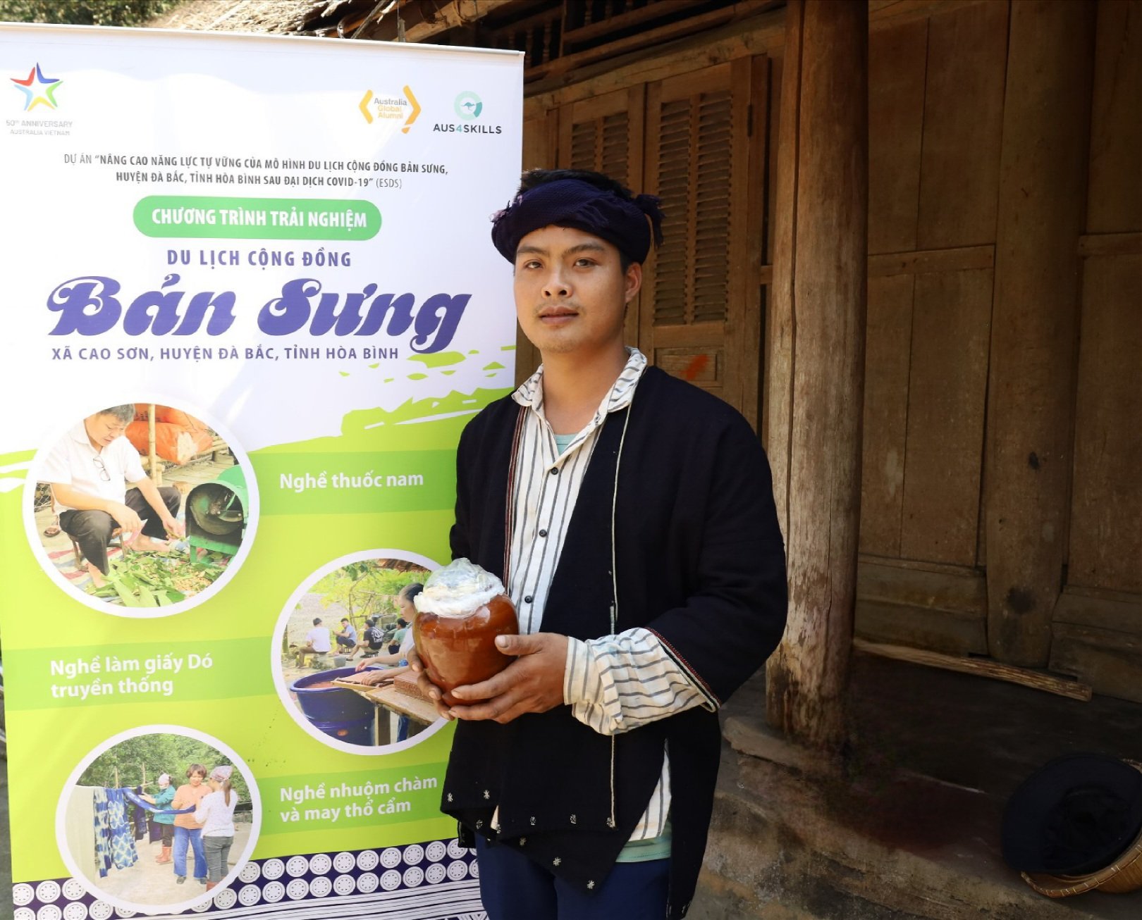 Rượu hoẵng thường được thưởng thức kèm với món thịt chua