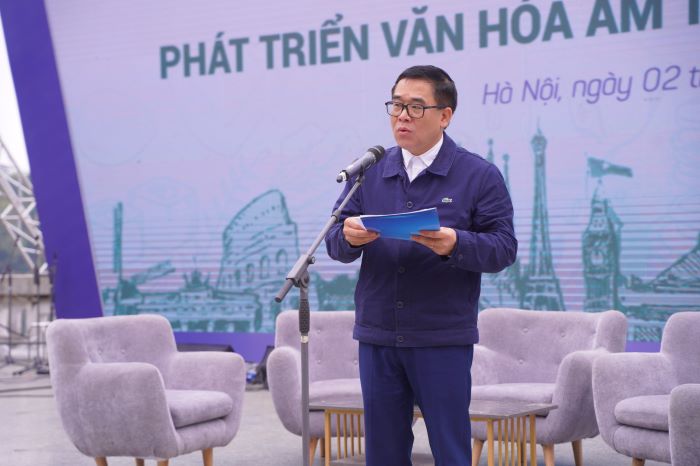 Ông Đỗ Đình Hồng – Thành ủy viên, Giám đốc Sở Văn hóa và Thể thao Hà Nội chia sẻ tại Tọa đàm “Phát huy nguồn nhân lực - Phát triển văn hóa ẩm thực trên địa bàn Hà Nội”